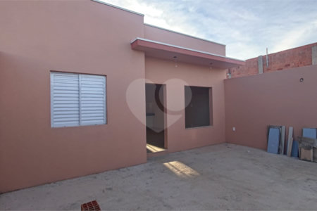 Casa à venda com 3 quartos, sendo 1 suíte, em Jardim dos Ipês, Salto, SP
