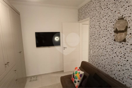 Apartamento à venda com 2 quartos, sendo 1 suíte, em Pitangueiras, Guarujá, SP
