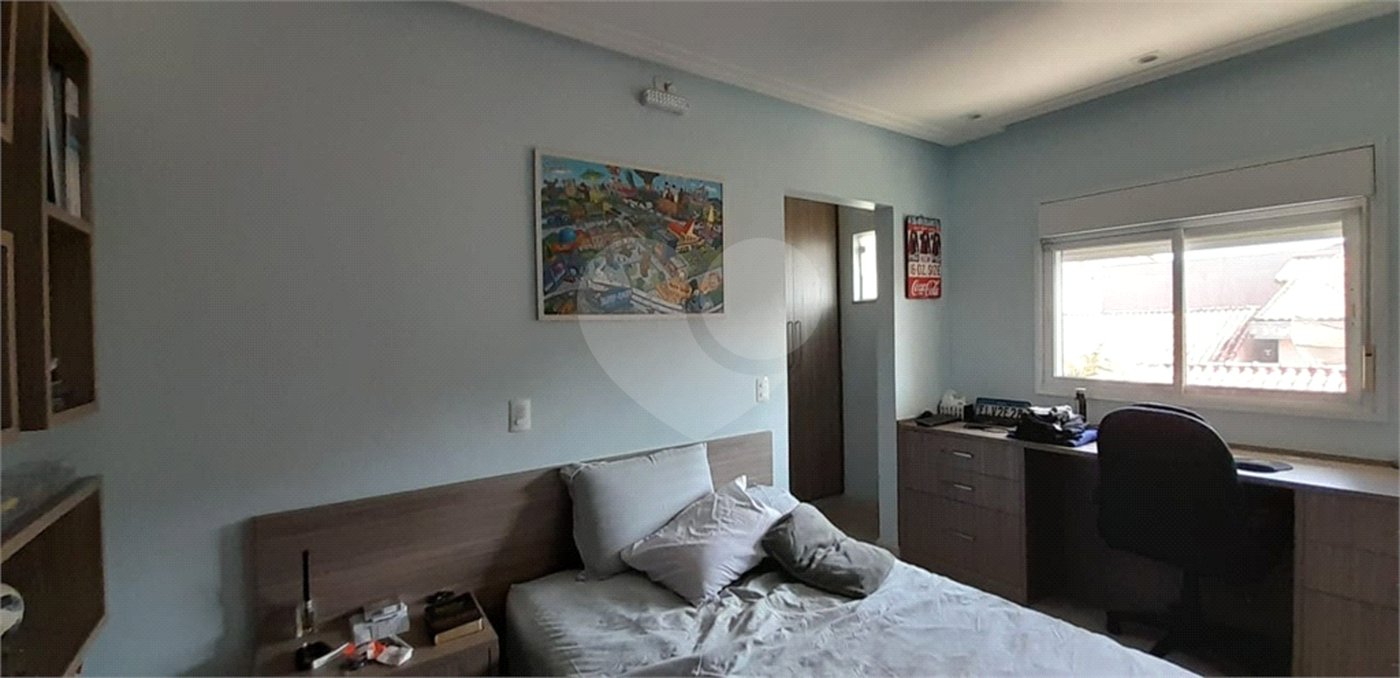 Sobrado à venda com 3 quartos, sendo 2 suítes,  em Vila Pires, Santo André, SP