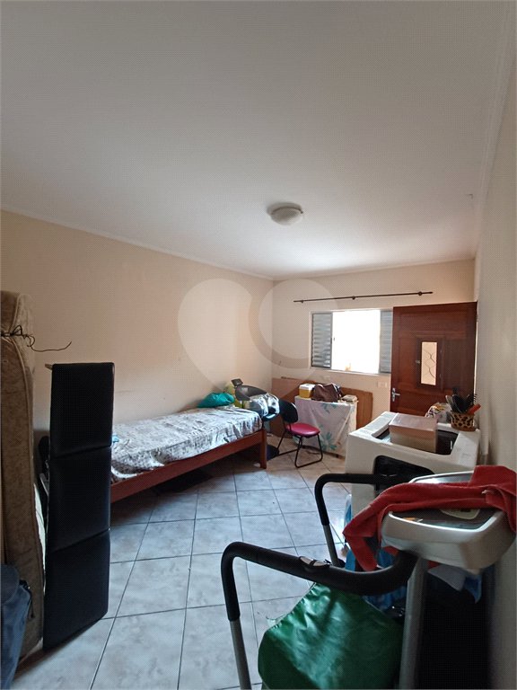 Casa à venda com 3 quartos, sendo 1 suíte,  em Jardim Santa Mônica, São Paulo, SP