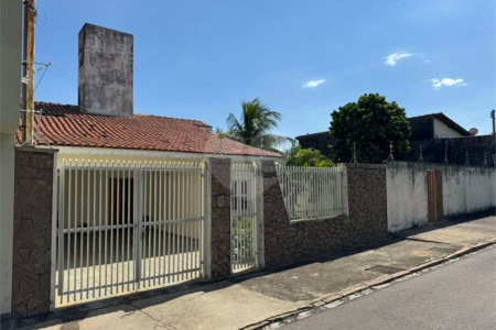 Casa à venda com 4 quartos, sendo 1 suíte,  em Vila Romão, Salto, SP