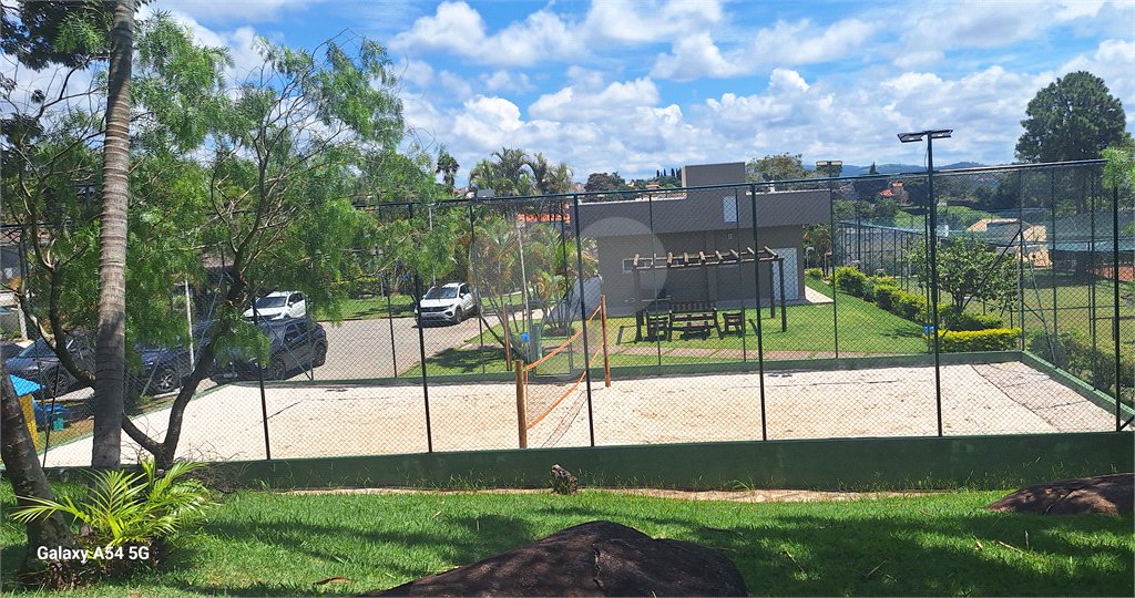 Casa à venda com 4 suítes no condomínio Osato, Atibaia - SP