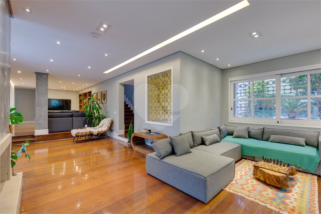Casa Térrea à venda com 4 suítes em Jardim Marajoara, São Paulo, SP