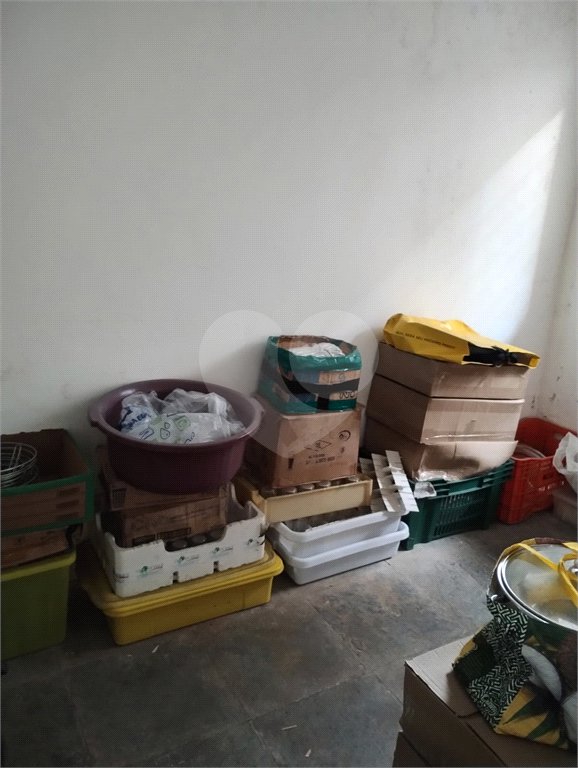 Casa à venda com 5 quartos, sendo 3 suítes, no condomínio Vilarejo, Rio de Janeiro - RJ