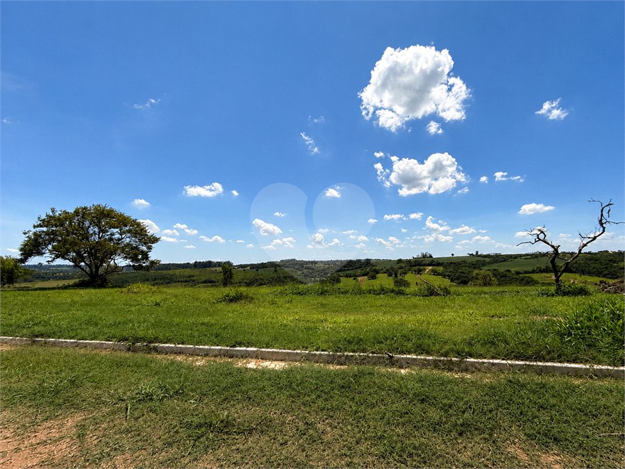 Terreno à venda no condomínio Valle dos Cervos 1, Araçoiaba da Serra - SP