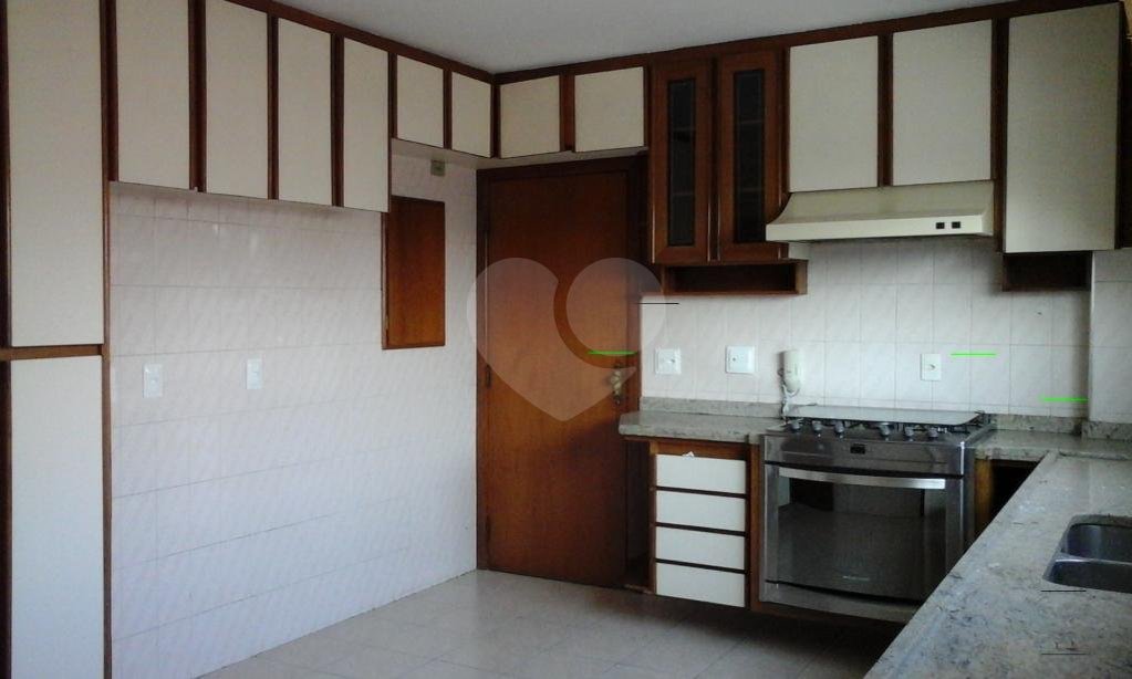 Apartamento à venda com 3 quartos, sendo 1 suíte, em Vila Anglo Brasileira, São Paulo, SP