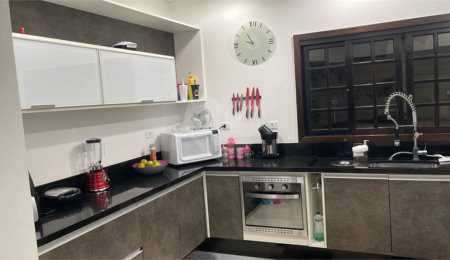 Casa à venda com 3 quartos, sendo 2 suítes,  em Horto, São Paulo, SP