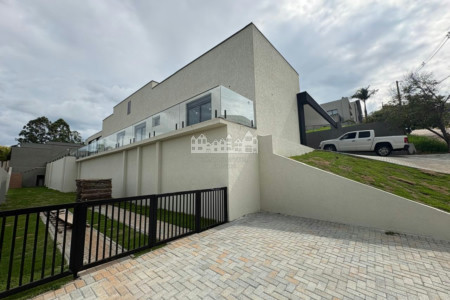 Casa à venda com 3 suítes no condomínio Shamballa III, Atibaia - SP