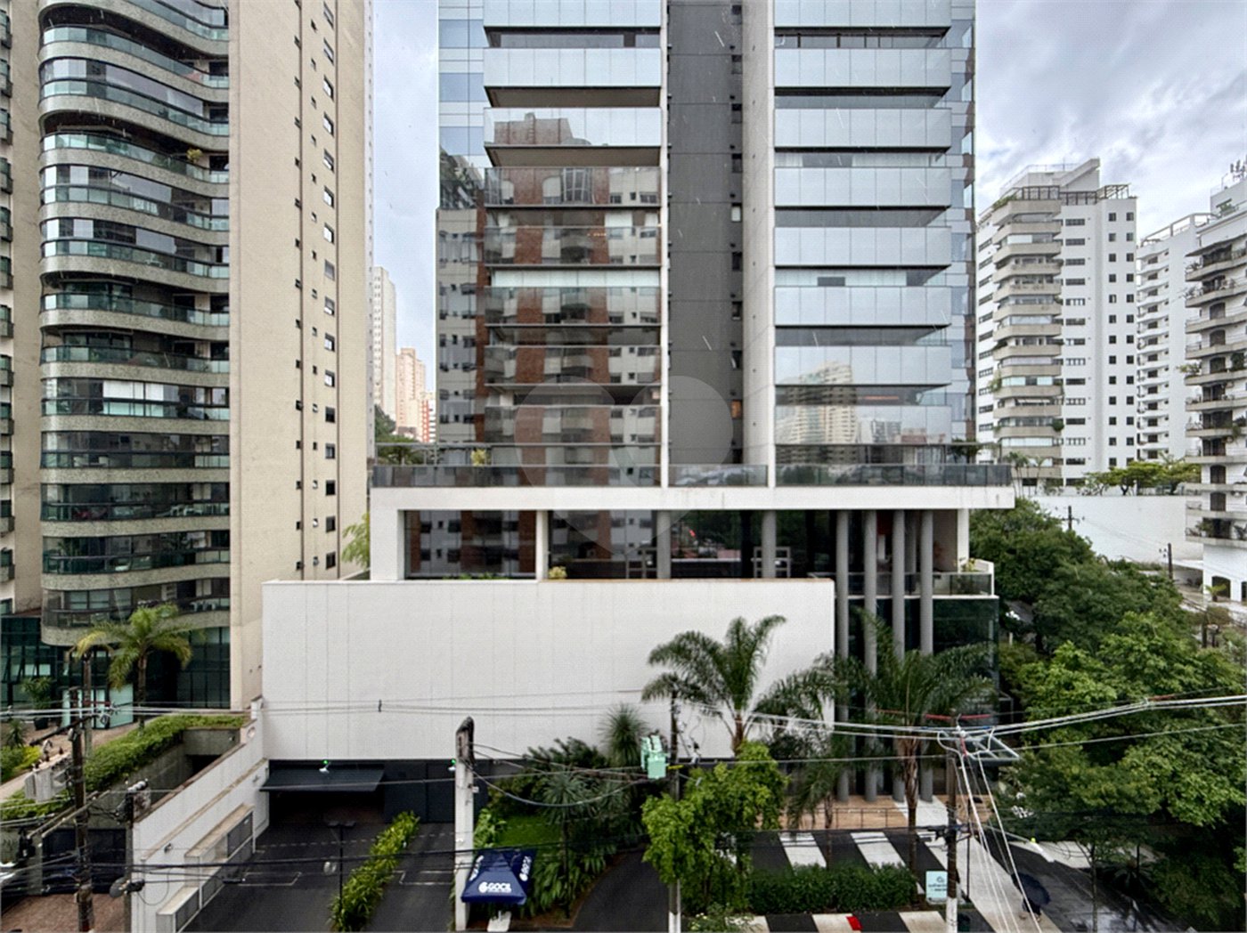 Apartamento à venda com 3 suítes em Campo Belo, São Paulo, SP