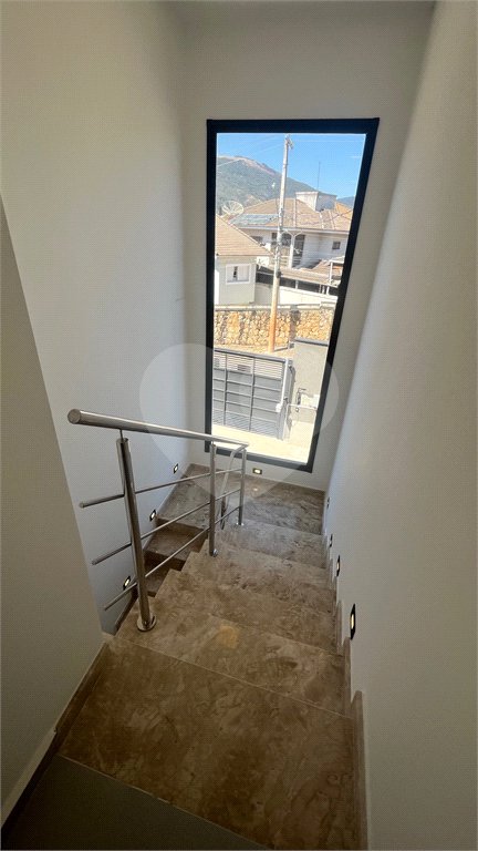 Sobrado à venda com 3 suítes em Vila Petrópolis, Atibaia, SP