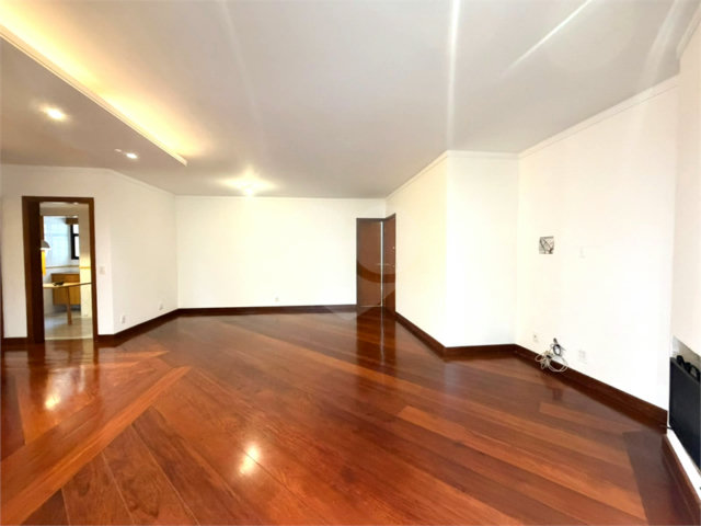 Apartamento à venda com 3 suítes em Morumbi, São Paulo, SP