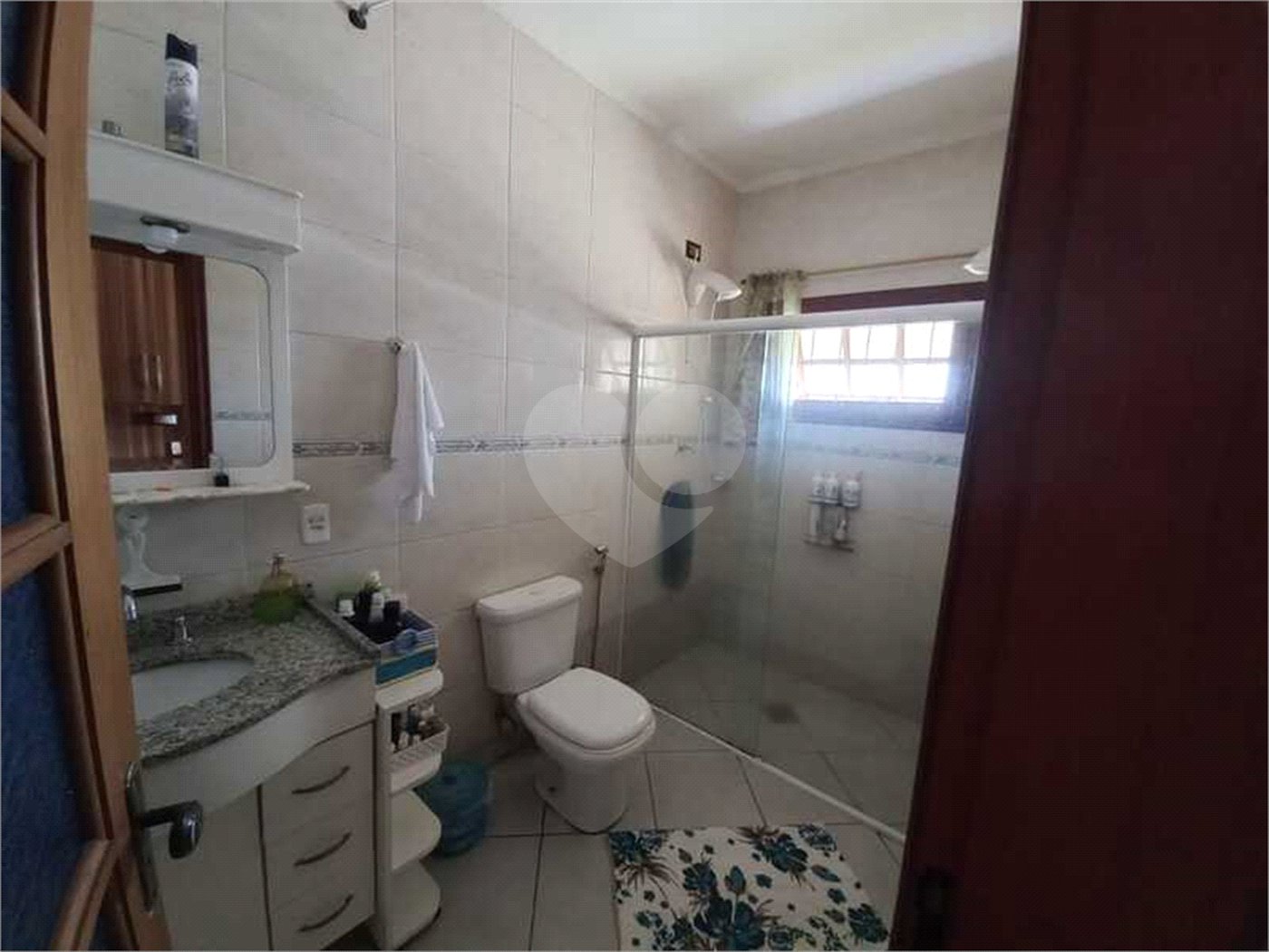 Casa à venda com 3 quartos, sendo 1 suíte, no condomínio Outeiro das Flores 2, Itupeva - SP