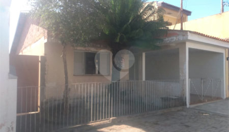 Casa à venda com 3 quartos no Centro, Itapetininga, SP