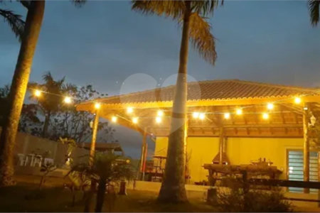 Chácara à venda com 3 suítes em Vila São Geraldo, São José dos Campos, SP