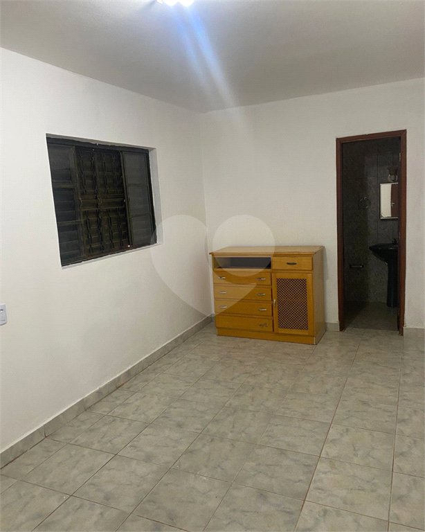 Casa à venda com 3 quartos, sendo 2 suítes, em Parque dos Ipês II, Ponta Porã, MS