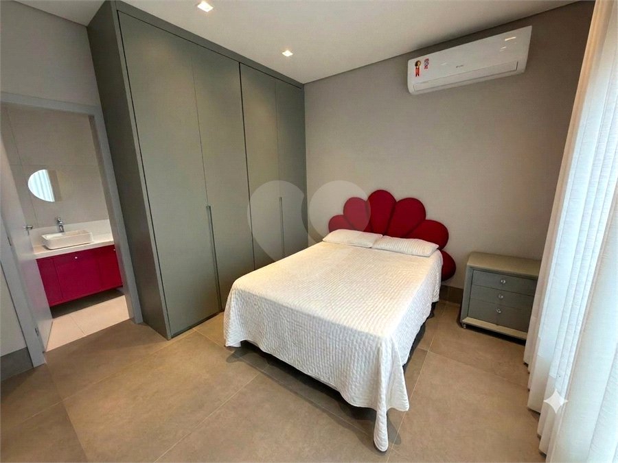 Casa à venda com 4 suítes no condomínio Florais da Mata, Várzea Grande - MT