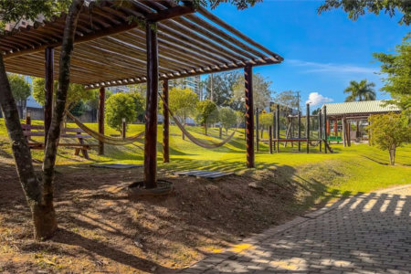 Casa à venda com 4 suítes no condomínio Tivoli, Sorocaba - SP