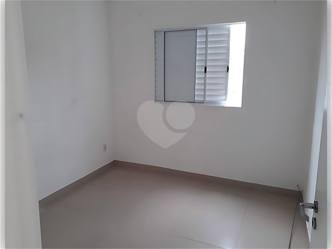 Casa à venda com 2 quartos no condomínio Residencial São Lourenço, Sorocaba - SP
