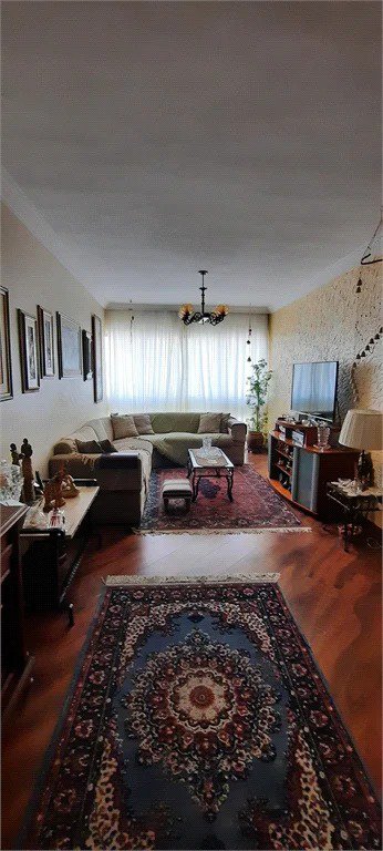 Apartamento à venda com 3 quartos, sendo 1 suíte, em Vila Madalena, São Paulo, SP