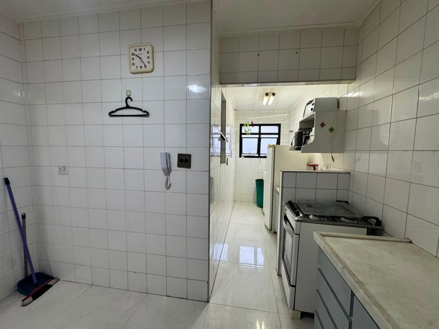 Apartamento com 3 dormitórios à venda, 73 m² por R$ 350.000,00 - Balneário Cidade Atlântica - Guarujá/SP