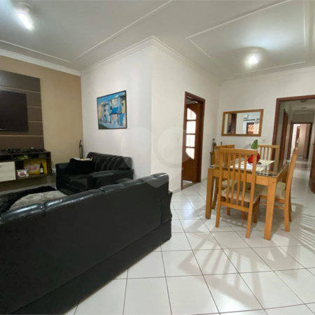 Casa Térrea à venda com 3 quartos, sendo 1 suíte, em Wanel Ville, Sorocaba, SP