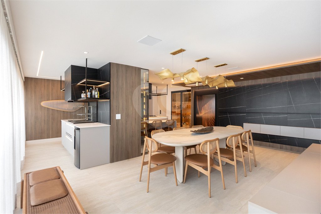 Apartamento à venda com 3 suítes em Jardim Morumbi, São Paulo, SP