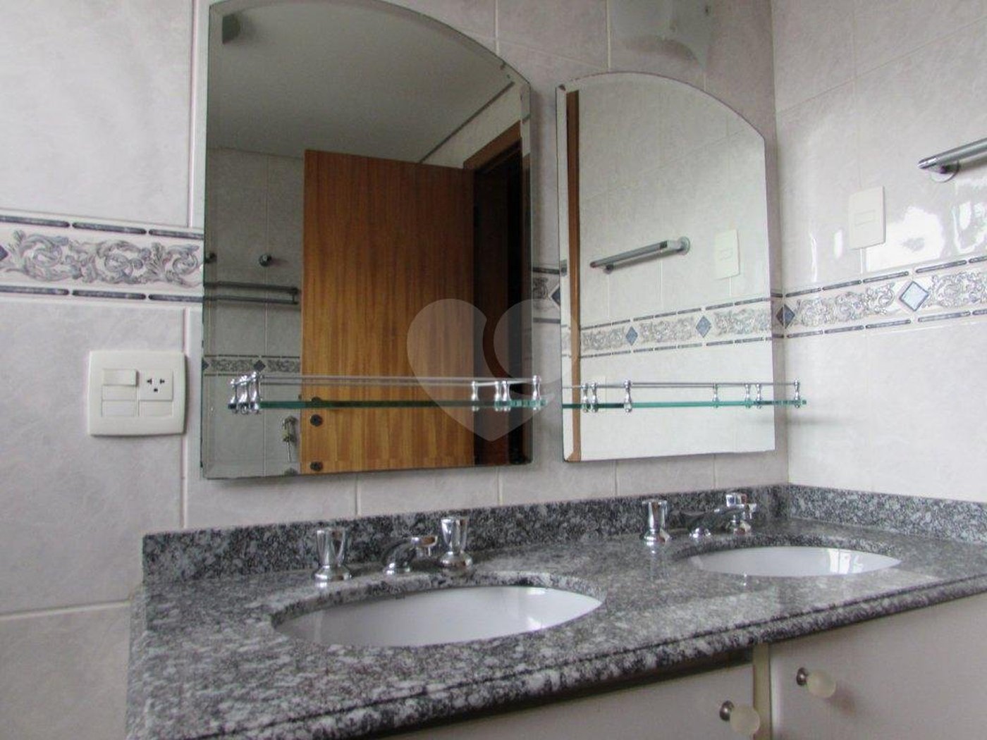 Apartamento à venda com 3 suítes em Bela Aliança, São Paulo, SP