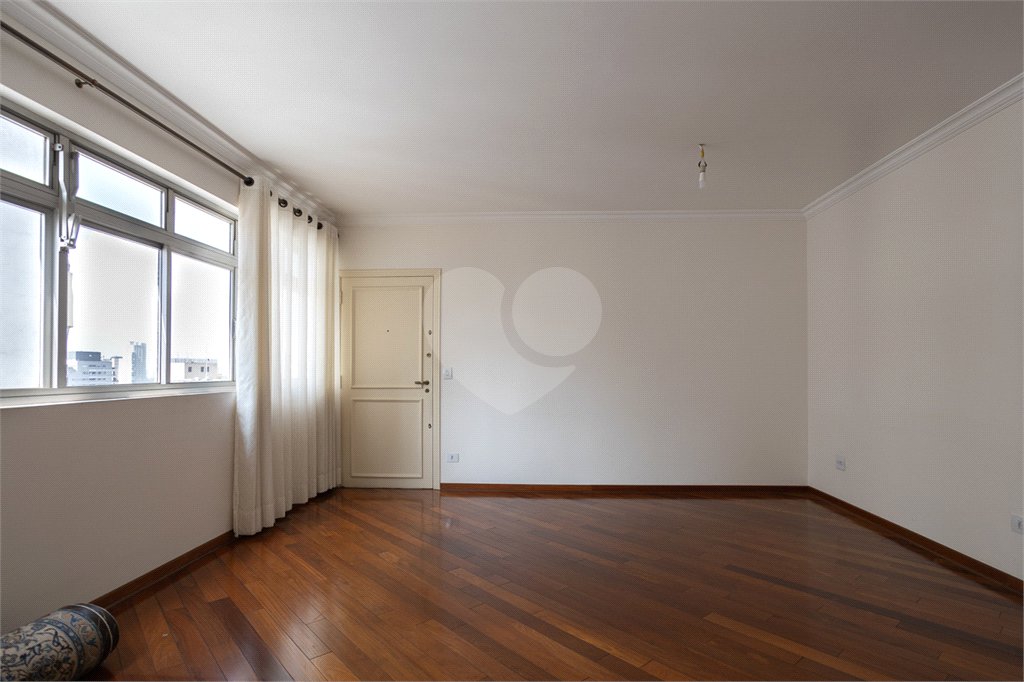 Apartamento à venda com 3 quartos, sendo 1 suíte, em Jardim Paulista, São Paulo, SP