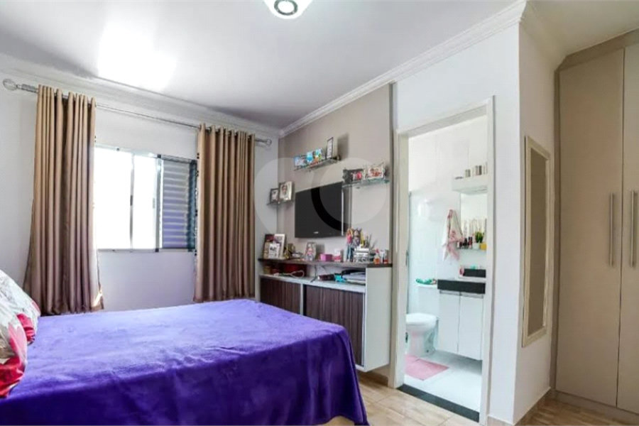 Casa à venda com 2 suítes no condomínio Lauro Korte, São Paulo - SP