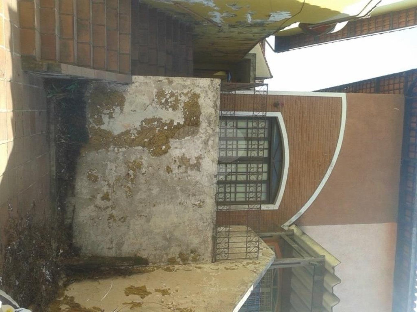 Sobrado à venda ou para alugar com 3 quartos, sendo 1 suíte,  em Horto, São Paulo, SP