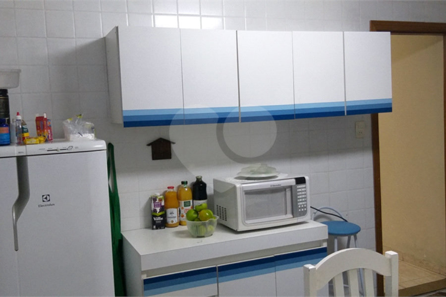 Sobrado à venda com 3 quartos em Vila Irmãos Arnoni, São Paulo, SP