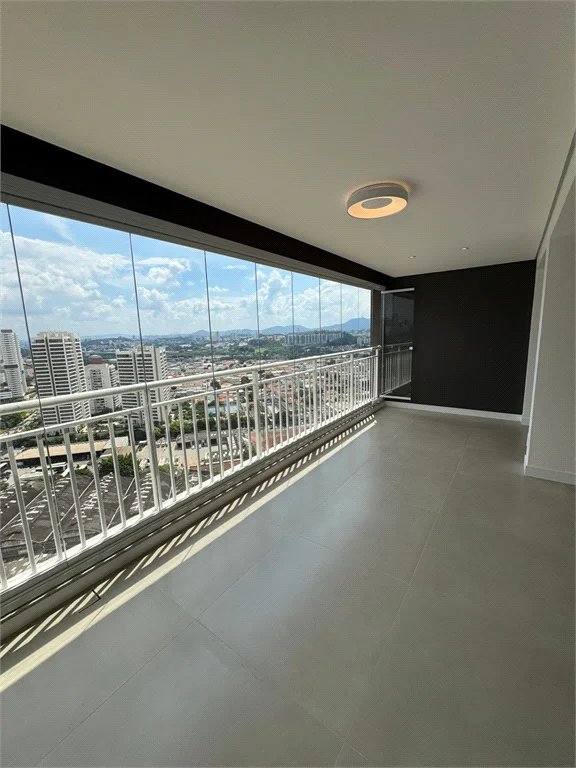 Apartamento à venda com 3 quartos, sendo 1 suíte, em Vila Anastácio, São Paulo, SP