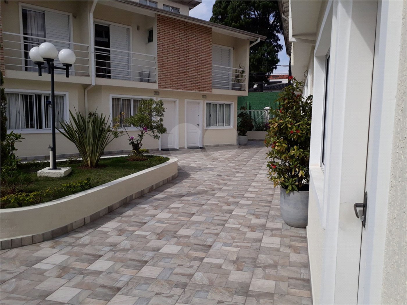 Casa à venda com 3 quartos, sendo 2 suítes,  no condomínio Residencial Villagio Del Cuore, São Paulo - SP