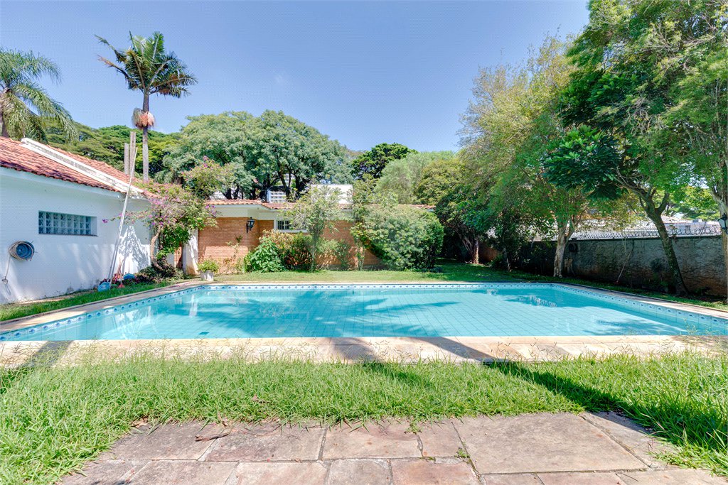 Casa à venda com 3 suítes em Alto da Boa Vista, São Paulo, SP