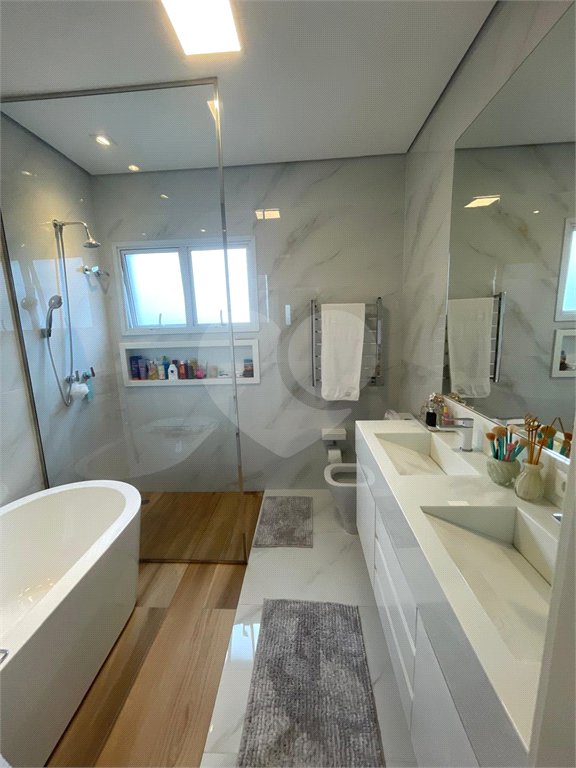 Casa à venda com 3 suítes no condomínio Hills, Arujá - SP