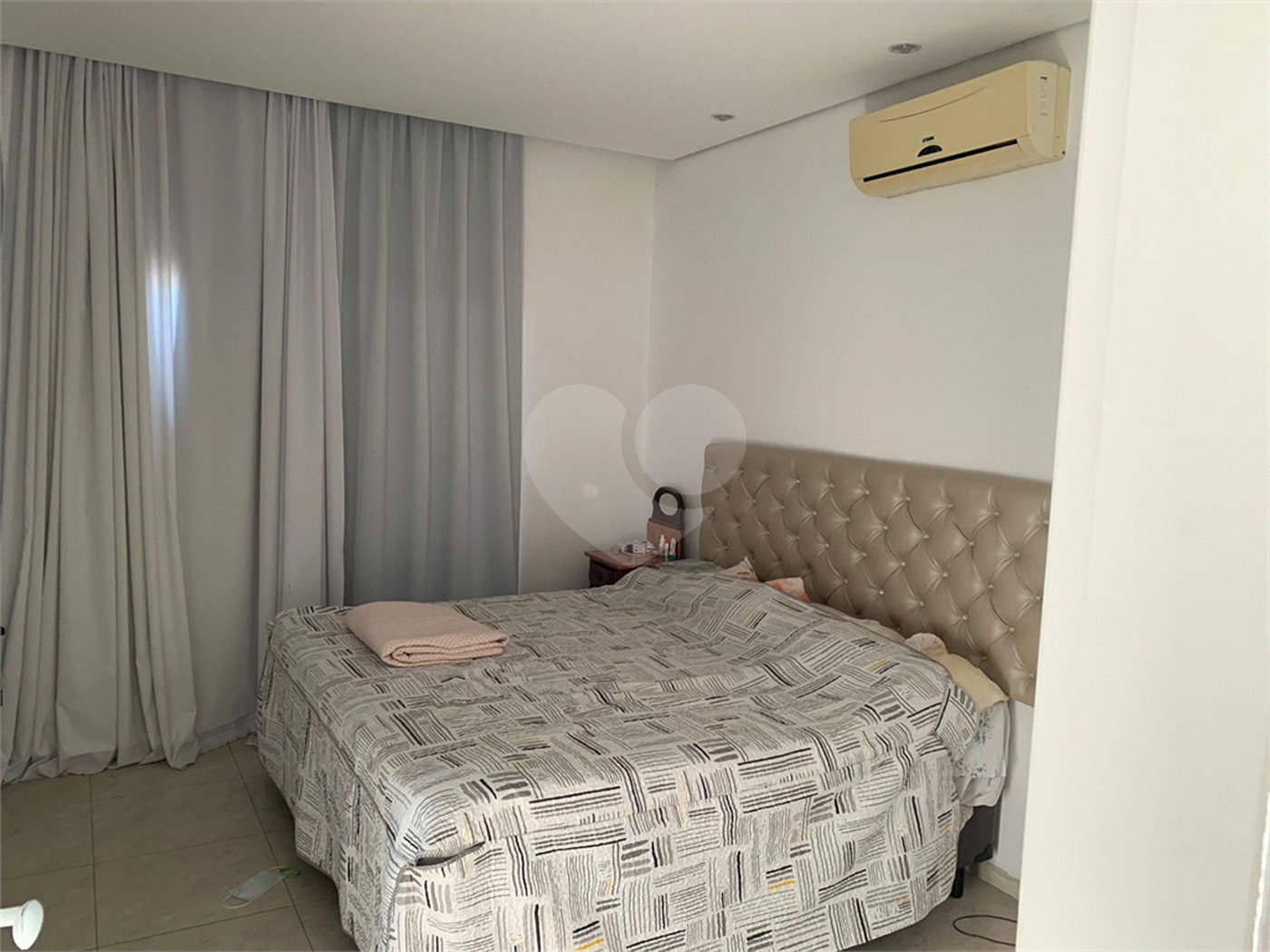 Casa à venda com 4 suítes no condomínio Amstalden, Indaiatuba - SP