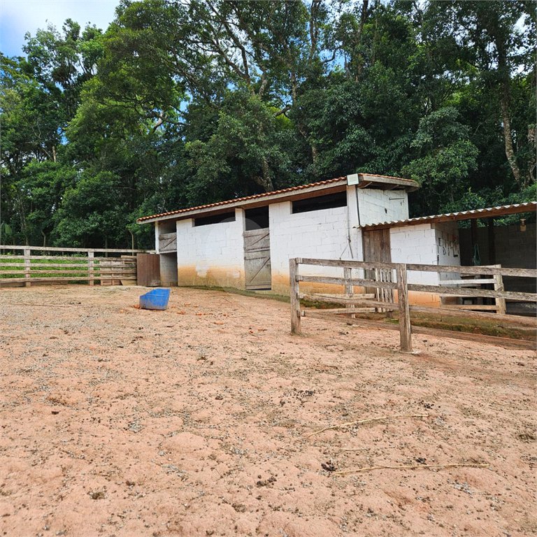 Sítio à venda com 2 quartos, sendo 1 suíte,  em Alto da Serra (mailasqui), São Roque, SP