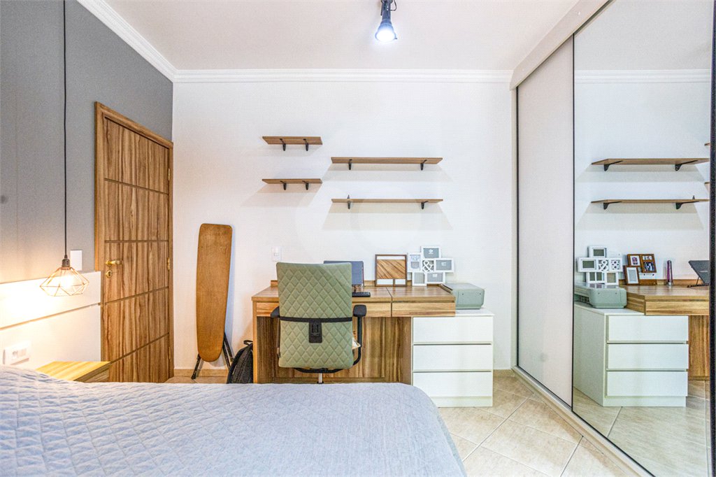 Sobrado à venda com 3 quartos, sendo 1 suíte,  em Vila Mariana, São Paulo, SP