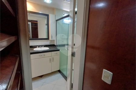 Apartamento à venda com 4 quartos, sendo 1 suíte, em Tijuca, Rio de Janeiro, RJ