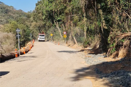 Terreno à venda no condomínio Residencial Colinas de Inhandjara, Itupeva - SP
