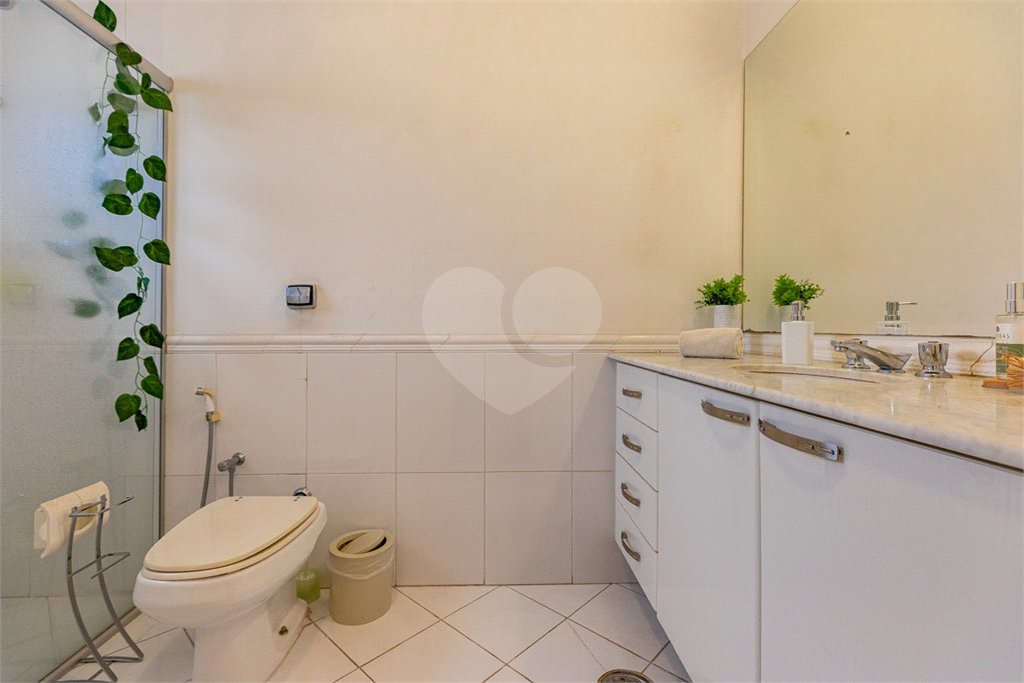 Casa à venda com 4 suítes no condomínio Saint Germain, São Paulo - SP