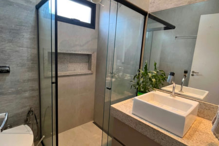 Casa à venda ou para alugar com 4 quartos, sendo 2 suítes,  em Santa Terezinha, Três Lagoas, MS
