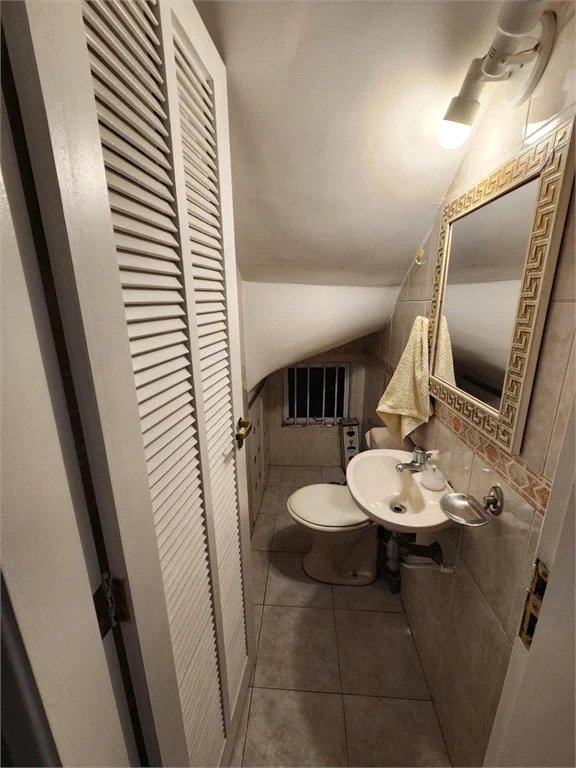 Sobrado à venda com 3 quartos, sendo 1 suíte,  em Jardim Ana Maria, São Paulo, SP