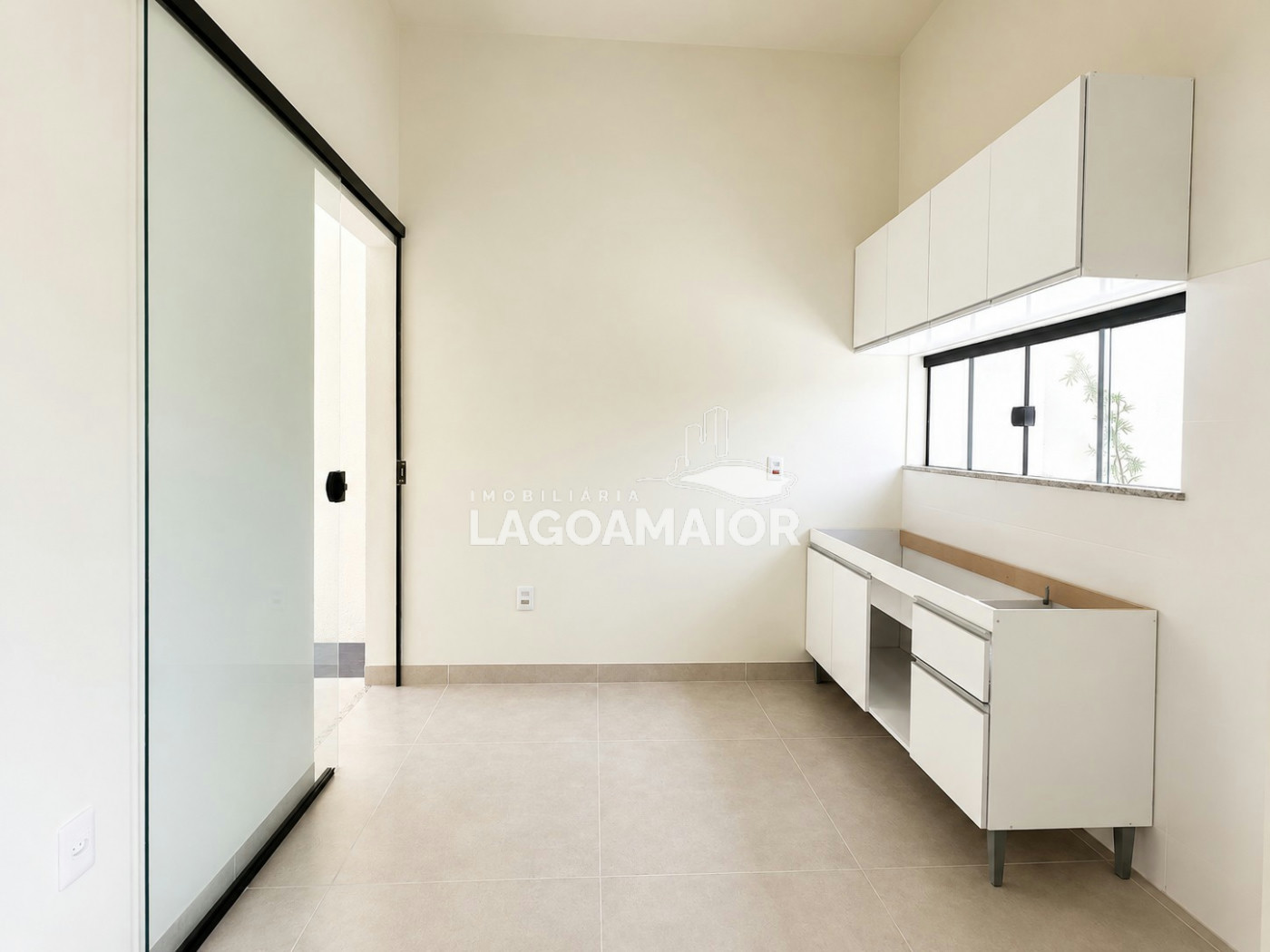 Casa à venda com 2 quartos, sendo 1 suíte, em Vila Nova, Três Lagoas - MS