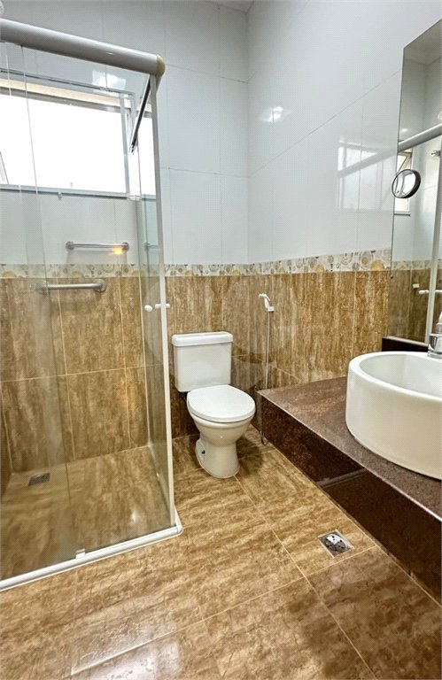 Indaiatuba- Villagio de Itaici- Venda - terreno 150,00 ms - construida 144, 15 ms - 3 dorms, 1 suite, sala, cozinha, wc - R$ 999.900,00 -Área de lazer conta com: Salão de festas - Piscina - Clube - Playground - Academia completamento bancário. Imóvel locado em setembro 2024, venda para investidor,