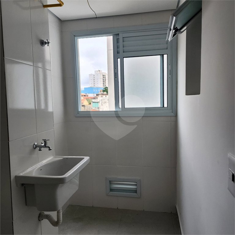 Casa à venda com 2 quartos, sendo 1 suíte, no condomínio Residencial Sanches, São Paulo - SP