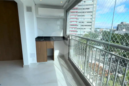 Apartamento à venda com 3 quartos, sendo 1 suíte,  em Parque Industrial Tomas Edson, São Paulo, SP