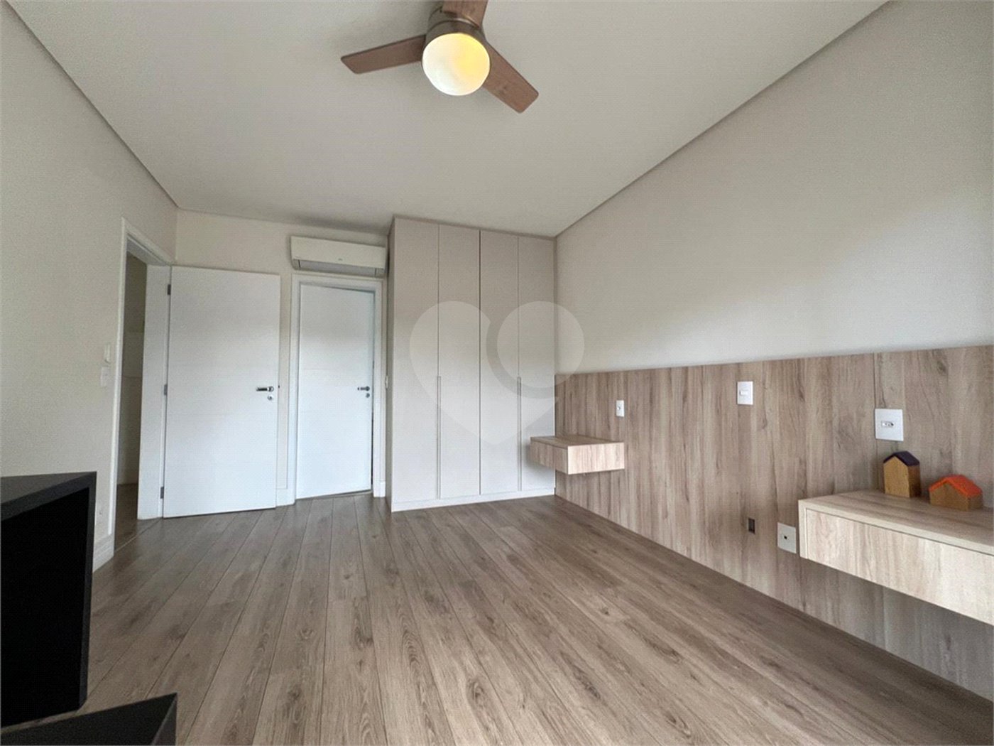 Casa à venda com 4 suítes no condomínio Reserva Nova Cantareira, São Paulo - SP