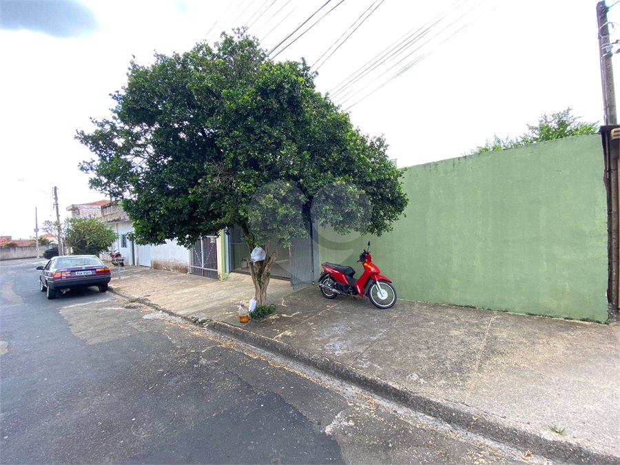 Casa à venda com 2 quartos em Loteamento Municipal São Carlos 3, São Carlos, SP