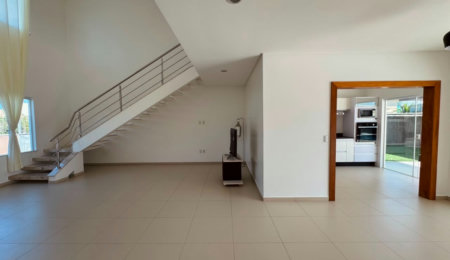 Casa para alugar com 3 suítes, no condomínio Outeiro São Francisco, Porto Seguro - BA